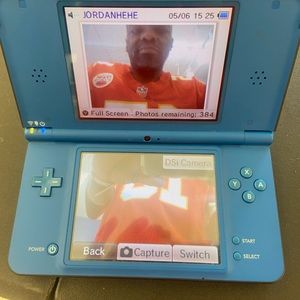 Nintendo, DSI extra-large with one game and power plug